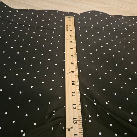 NEW Avenue Super Stretch Pull-On Capri Polka Dot Floral Border Plus Size 26 - Picture 5 of 9